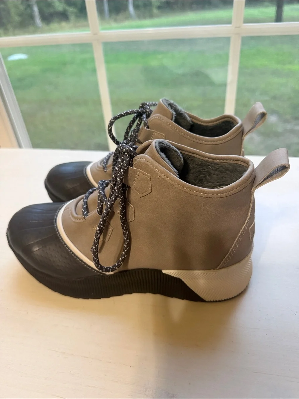 JBU Women’s Water Resistant Duck Boots Tan Black Size 7
